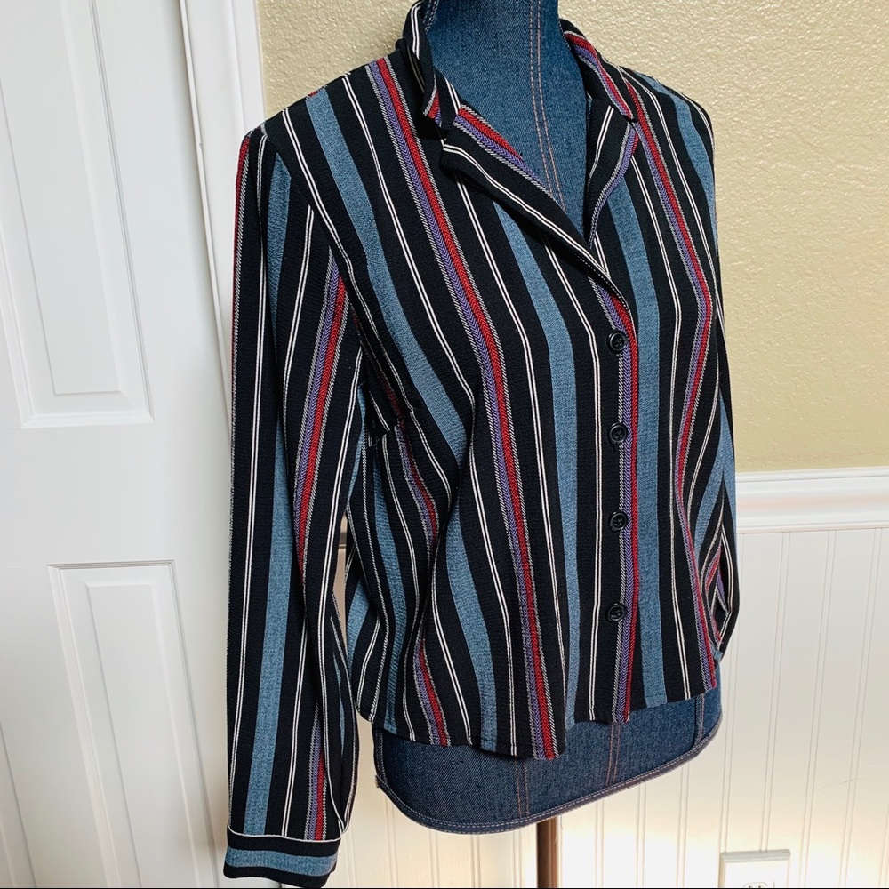 Retro button down shirt. - Picture 2 of 4